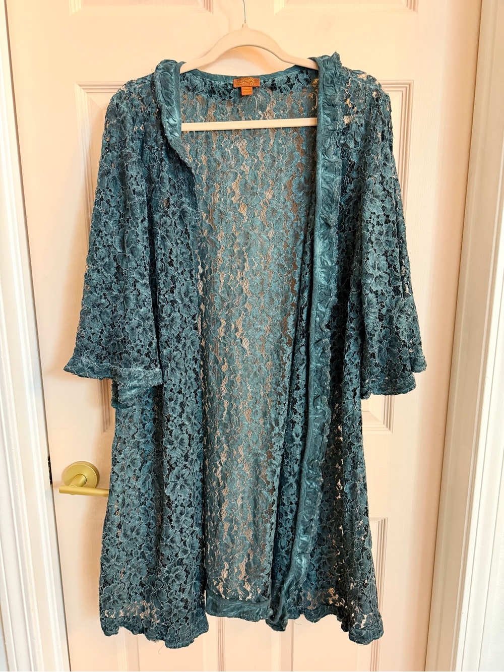 Vintage blue lace skully kimono